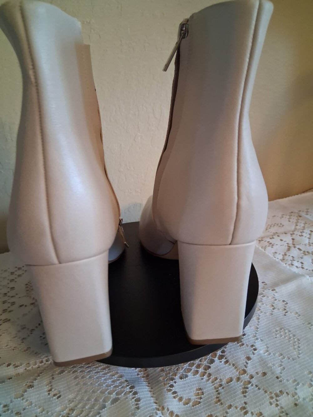 Mark Fisher L.T.D. Yanar pointed toe ankle boots. Ivory shade. Size 9 1/2. - Picture 15 of 15